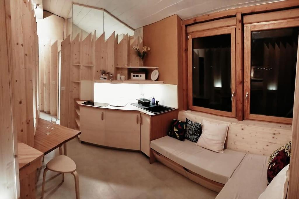 Studio Ambiance Verdoyante Et Vue Sur La Vallee 奥泽维尔特洛赞 外观 照片