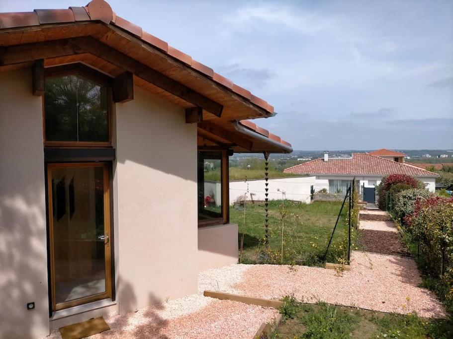 Studio Ambiance Verdoyante Et Vue Sur La Vallee 奥泽维尔特洛赞 外观 照片