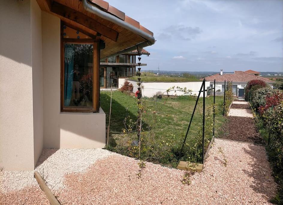 Studio Ambiance Verdoyante Et Vue Sur La Vallee 奥泽维尔特洛赞 外观 照片